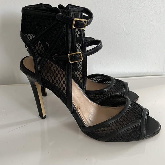 Saks Fifth Avenue heels size 6 - Picture 2 of 6